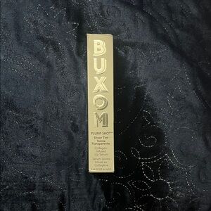 Buxom Plump Shot Lip Serum -GET NAKED